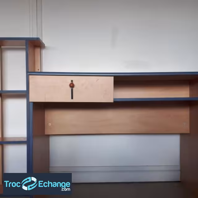 Bureau en bois élégant et modulable 