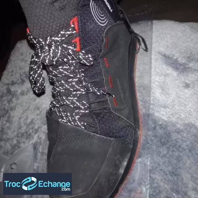 BasketsBoots MOTO/Scooter  PEU PORTÉ VALEUR 200 EUROS 